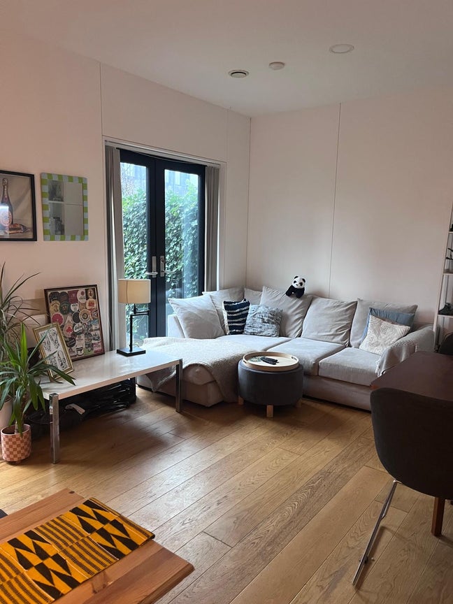 Ancoats Marina Room with Parking & Garden Main Photo