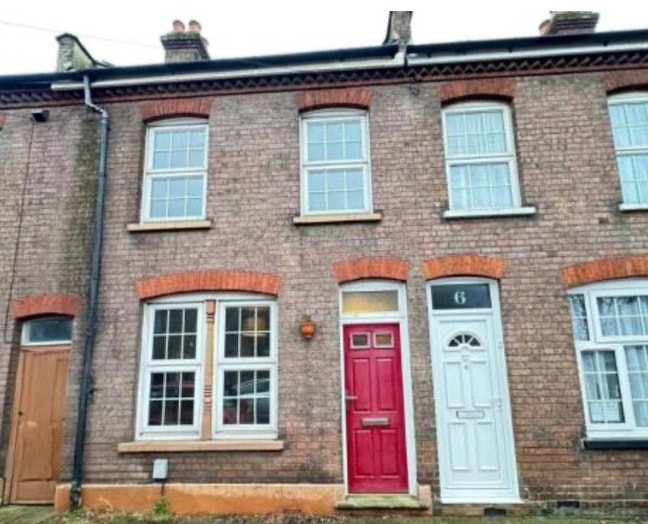 2 Bed terraced with study Main Photo