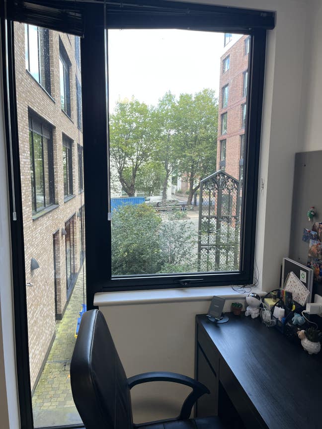 Ensuite 1st Floor Flat Hardman House Main Photo