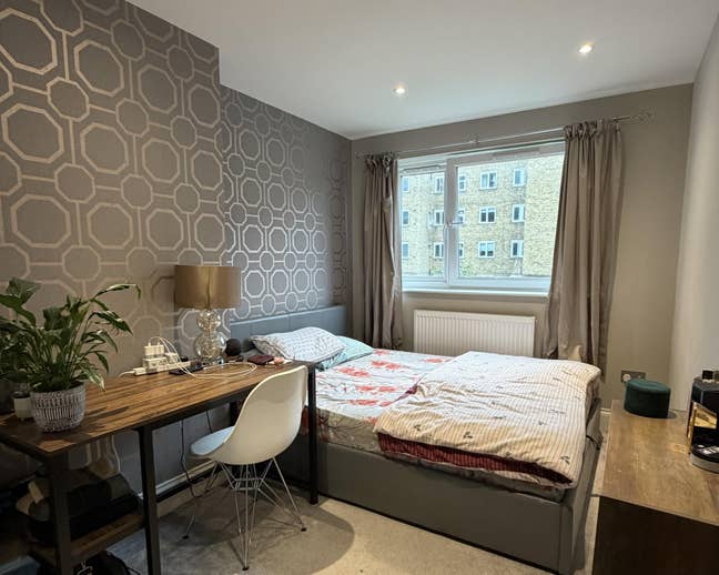 ✨ Spacious Double Room Available for Sublet Main Photo