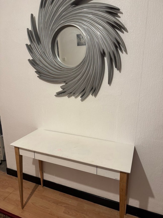 1 bedroom in 2 bedroom flat for rent  Main Photo