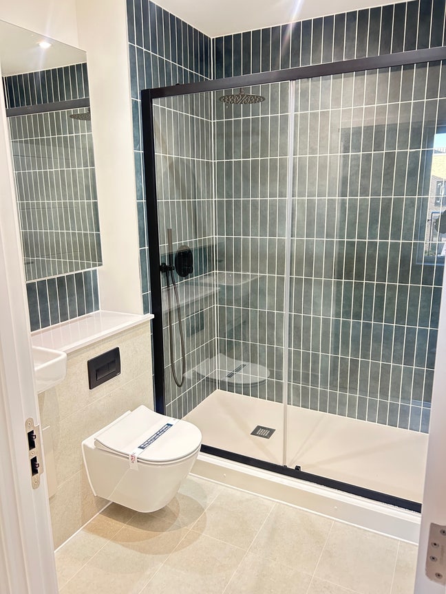 Brand new Ensuite Rooms available in Greenwich Main Photo