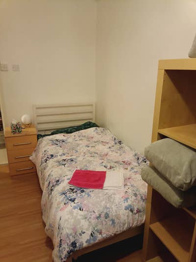 Single bedroom to rent in M23 available now Main Photo