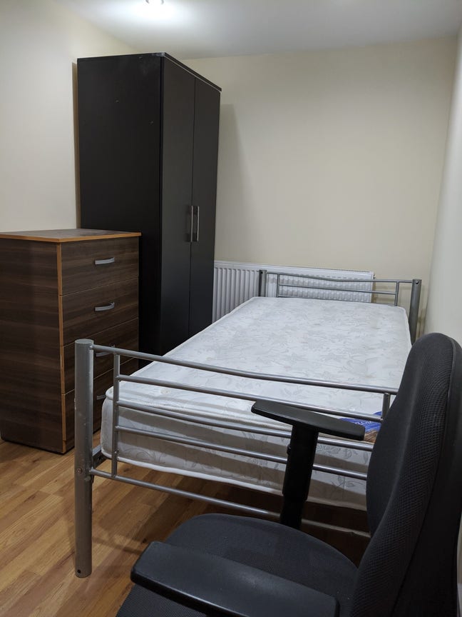 Lovely Double  Rooms with Bills £750 Main Photo