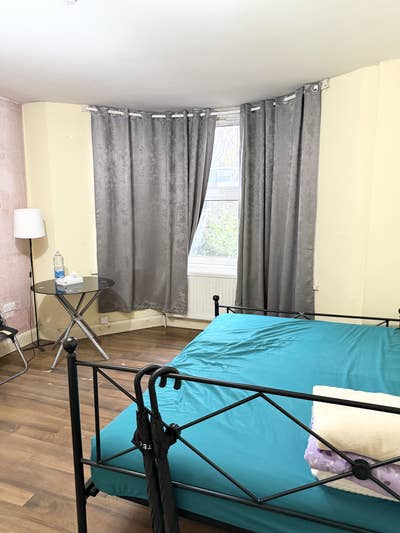 Large Studio to Rent Immediately  Main Photo