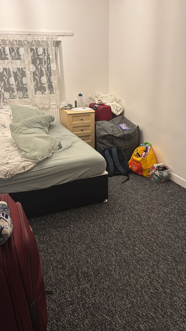 Available for a single person in OX4, Rosehill.  Main Photo