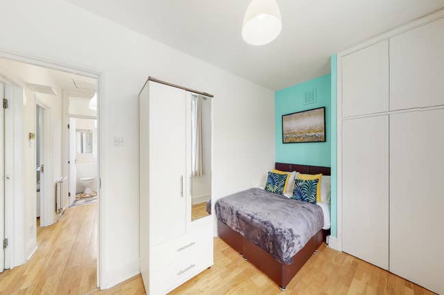 Ealing 65B - Beautiful Room **Reduced Rent** Main Photo