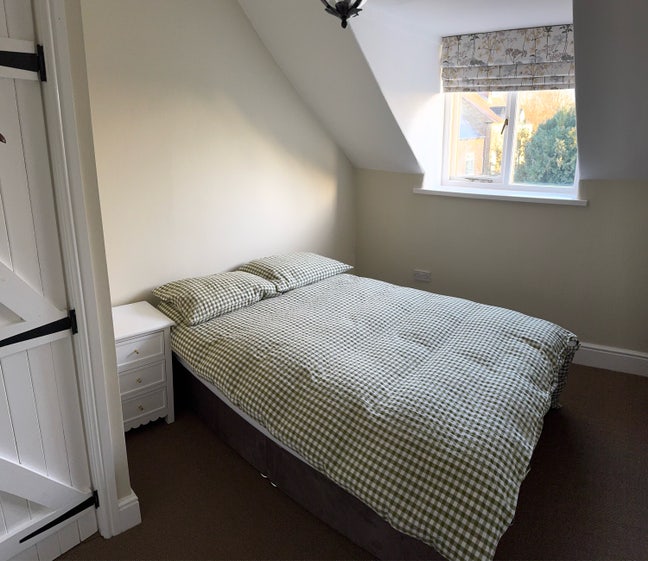 Double Bedroom, Peaceful Location Main Photo