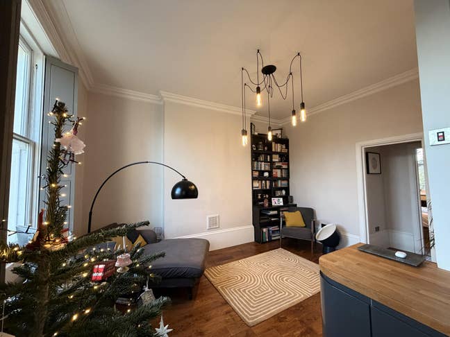 Stylish, furnished 1-bed period flat in New Cross Main Photo