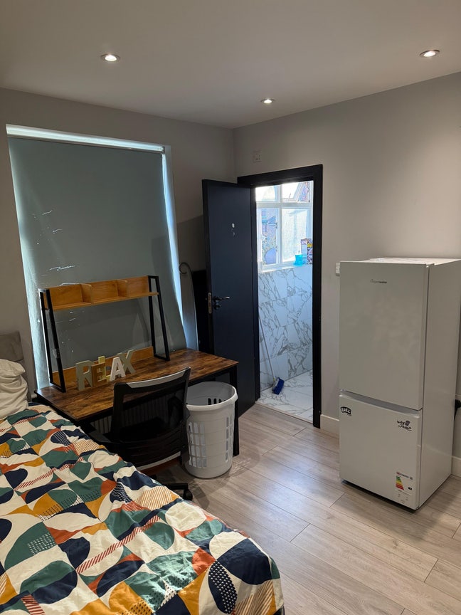 All Bills Inclusive Ensuite Double Room Main Photo