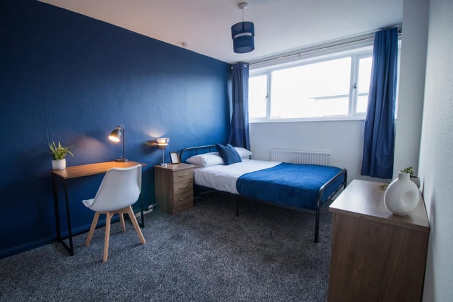 2 Large Double Room • Bills Inc • OX4 Main Photo