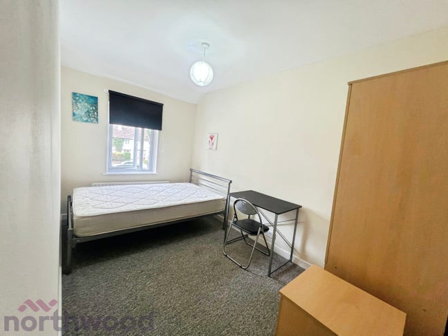 Furnished Double room Headington bills included Main Photo