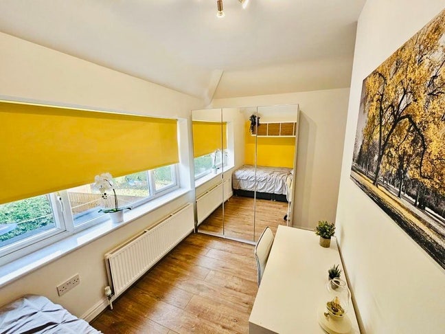 7 Bed Withington House Main Photo