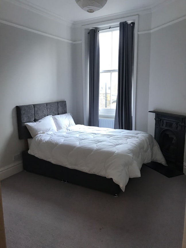 Flat in Earls Court  Main Photo