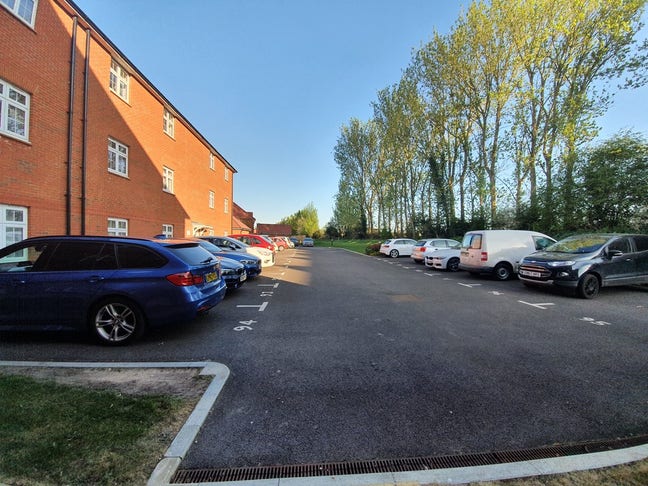 Whitbread Court, Rainham. Main Photo