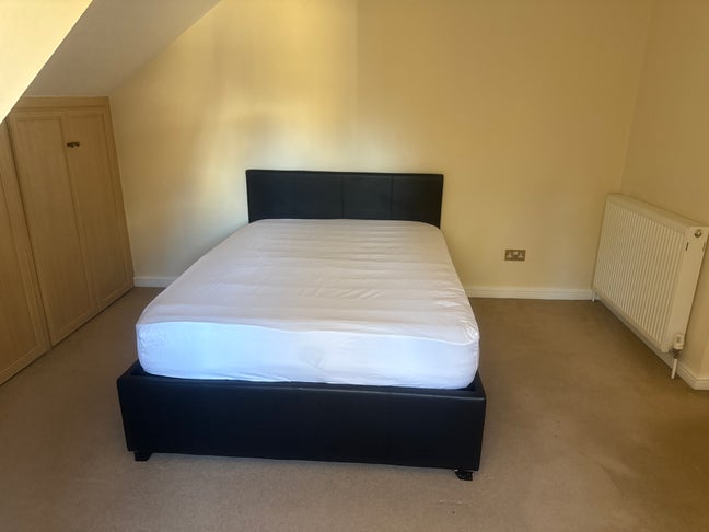 Big double room for rent Main Photo