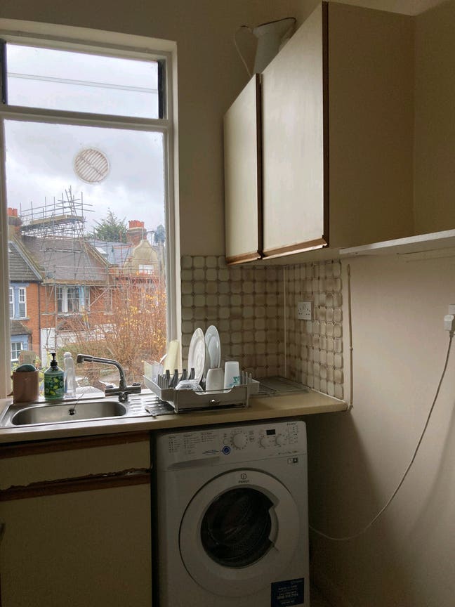 Bright Furnished Studio in Balham Main Photo