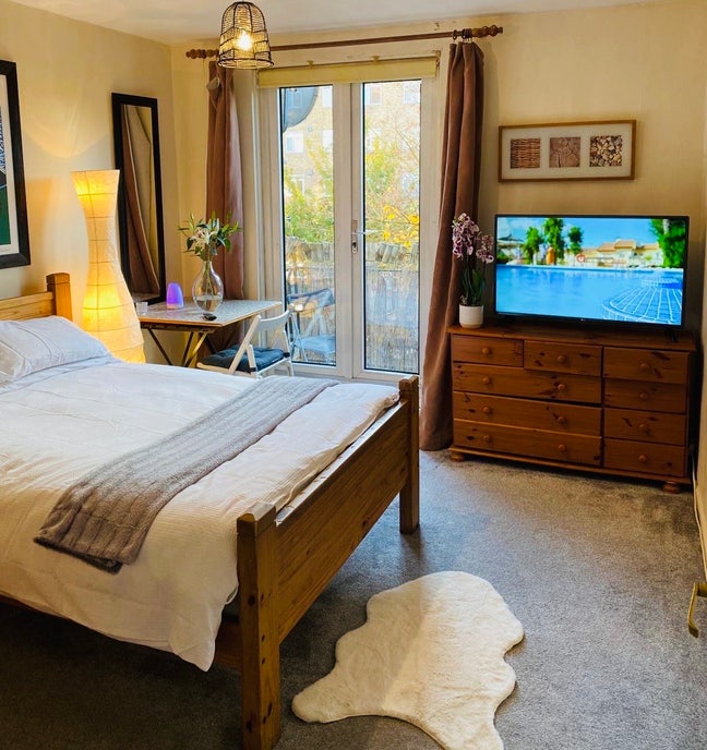 Cosy Double Bedroom in a Friendly Flat Share Main Photo