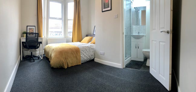 🏡 Beautiful BS3 Ensuites Double Main Photo