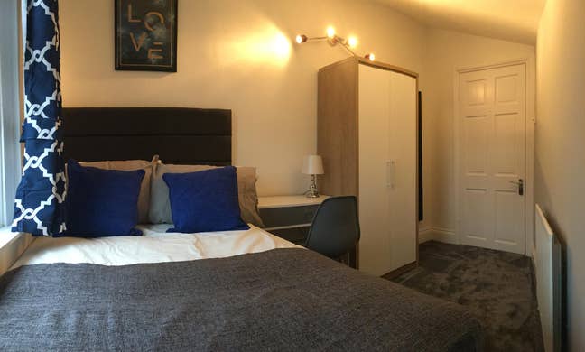 Luxury Furnished Room Main Photo