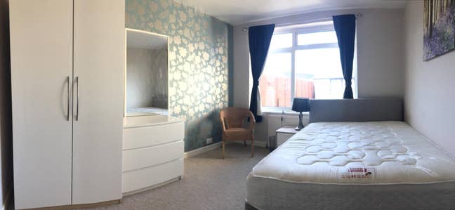 Furnished Room in Lovely House Main Photo