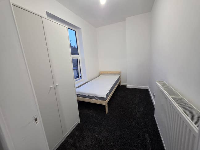 Fully Renovated Single Room - Bills inc Main Photo