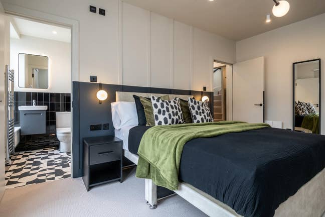 Luxury Ensuite in 2 Bed Flat Share - City Centre Main Photo