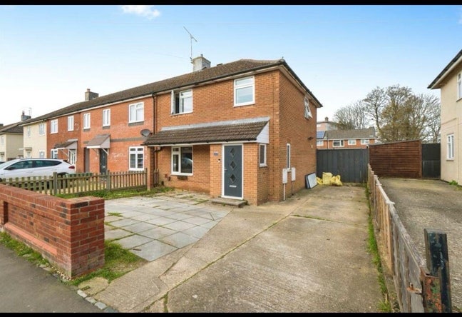 Single room available from Jan 10  Main Photo