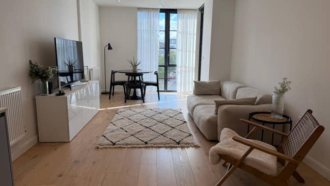 1 Bed Hackney Wick Furnished Flat Bills Included Main Photo