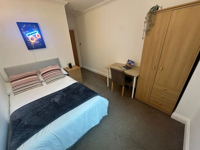 Lovely room in Crossharbour Main Photo