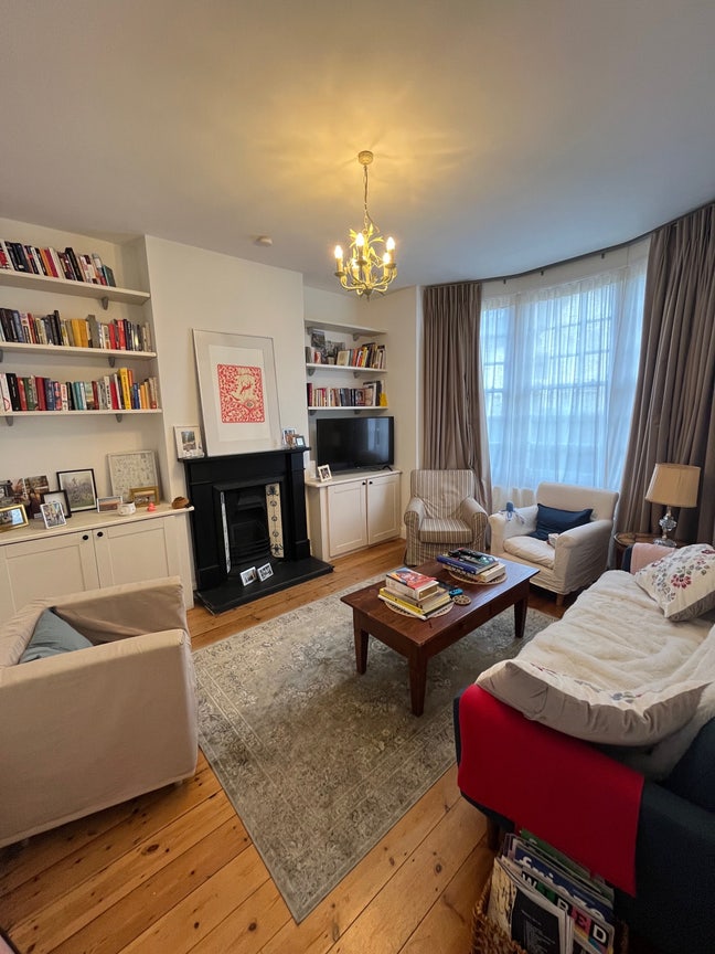 Gorgeous flat in Earlsfield  Main Photo