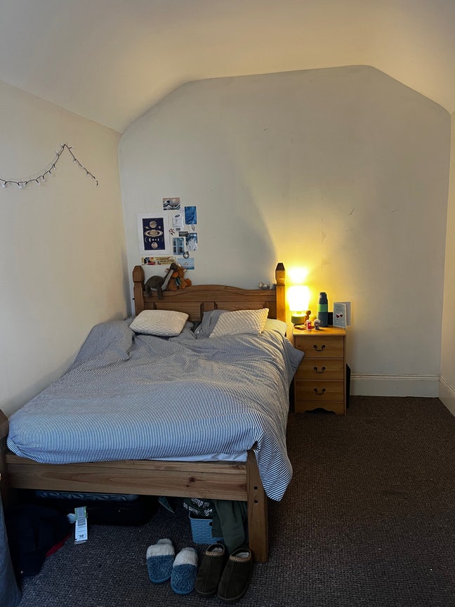 Looking for a friendly female housemate Main Photo