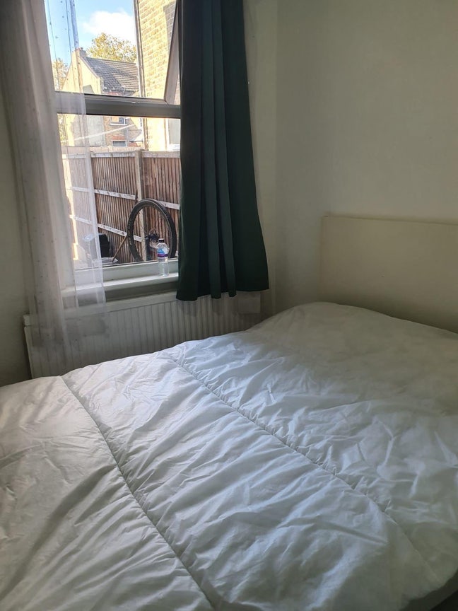 Double room to rent Main Photo