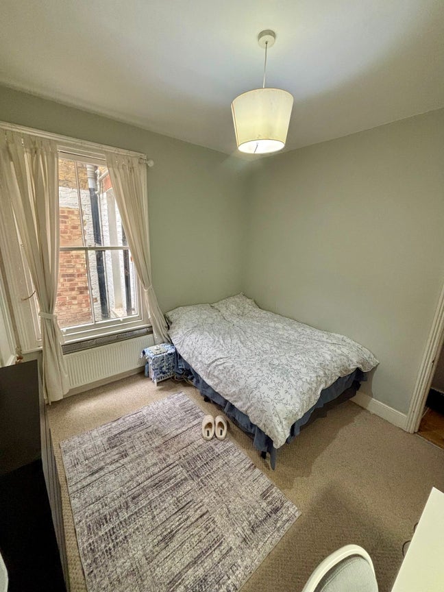 Dog Friendly 2BR/1Bath Garden Flat in Southfields Main Photo