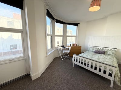 Large Ensuite Room in BS3 Main Photo