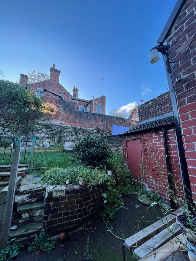 2 rooms available in a cosy house :)  Main Photo