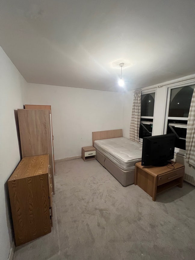 Room  -  01  Glebe  Street  OX4  Main Photo