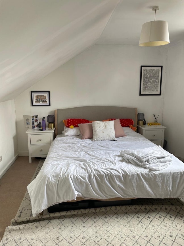 Immaculate 2bed flat with roof terrace. Main Photo