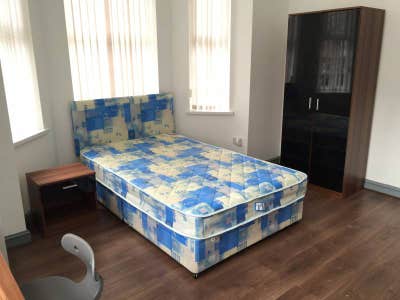 En-suite rooms bills inc, near hospital,uni,centre Main Photo