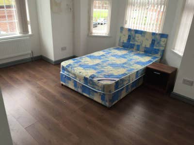 En-suite rooms bills inc, near hospital,uni,centre Main Photo