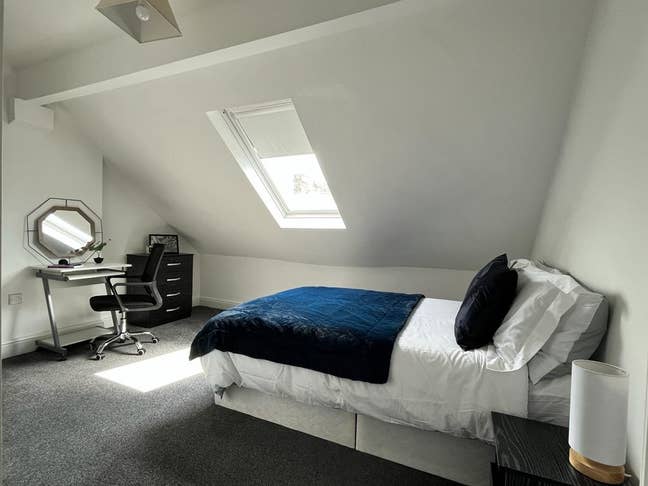 Rare Ensuite Room Broadway LA1 Main Photo