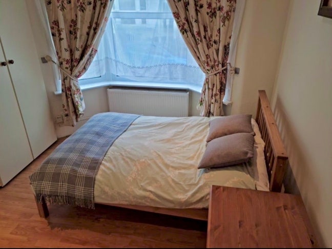 Large Double ensuite  Main Photo