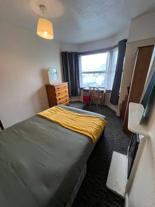 ✨ Large & Bright Room-No Deposit, All inclusive!  Main Photo