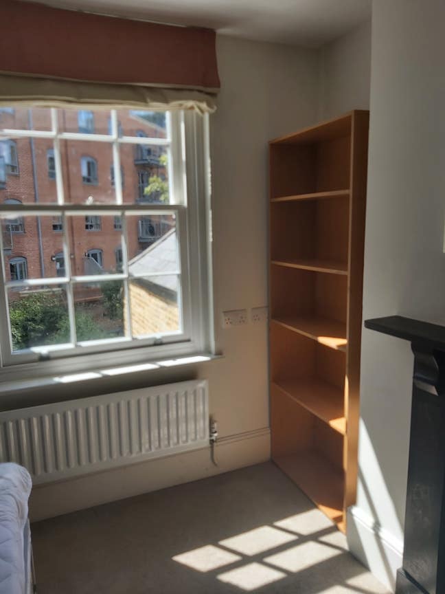 Join beautiful flat in perfect Jericho location Main Photo