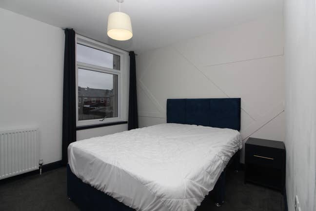 Clifton Road, Darlington - Double Rooms to Let Main Photo