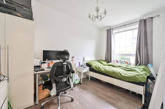 Double room in a lovely flatshare Main Photo