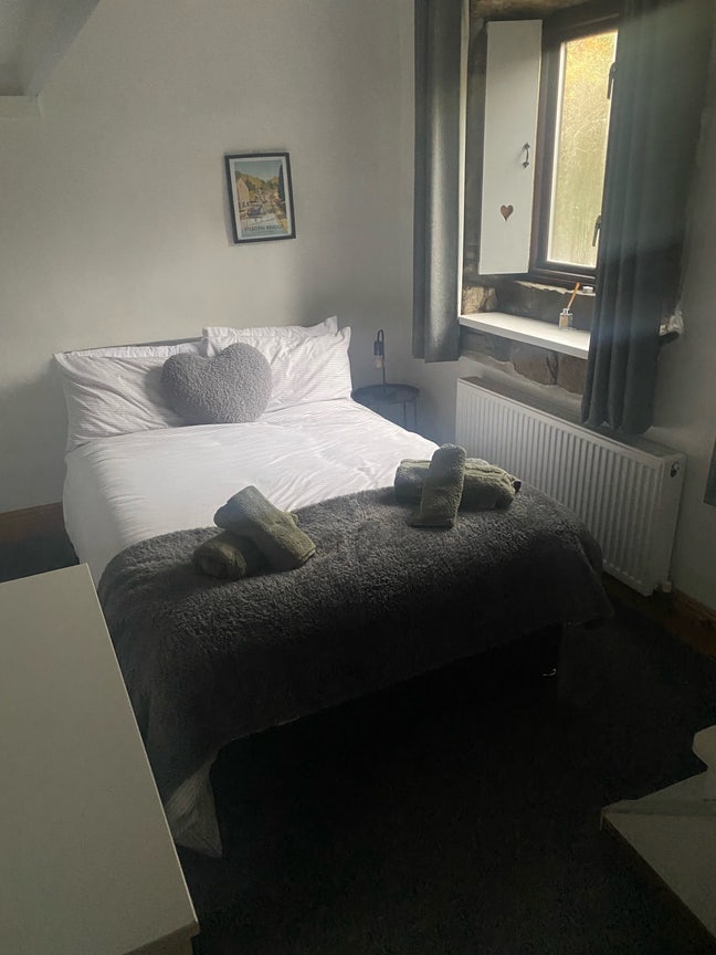 Room for one furnished  bills included  Main Photo