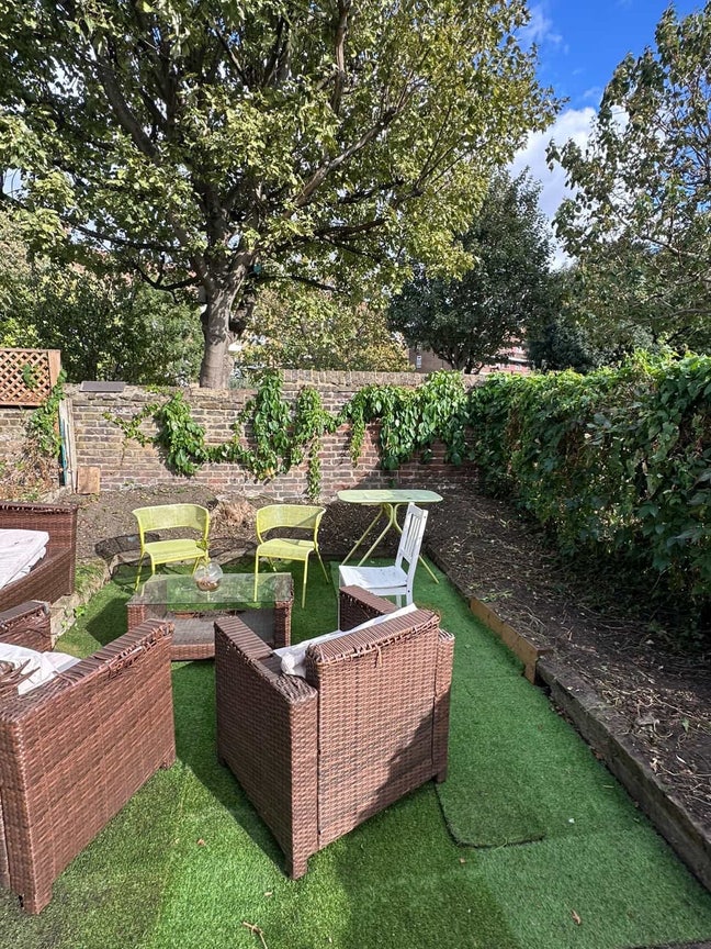 ✨Large double room available in Hackney✨  Main Photo