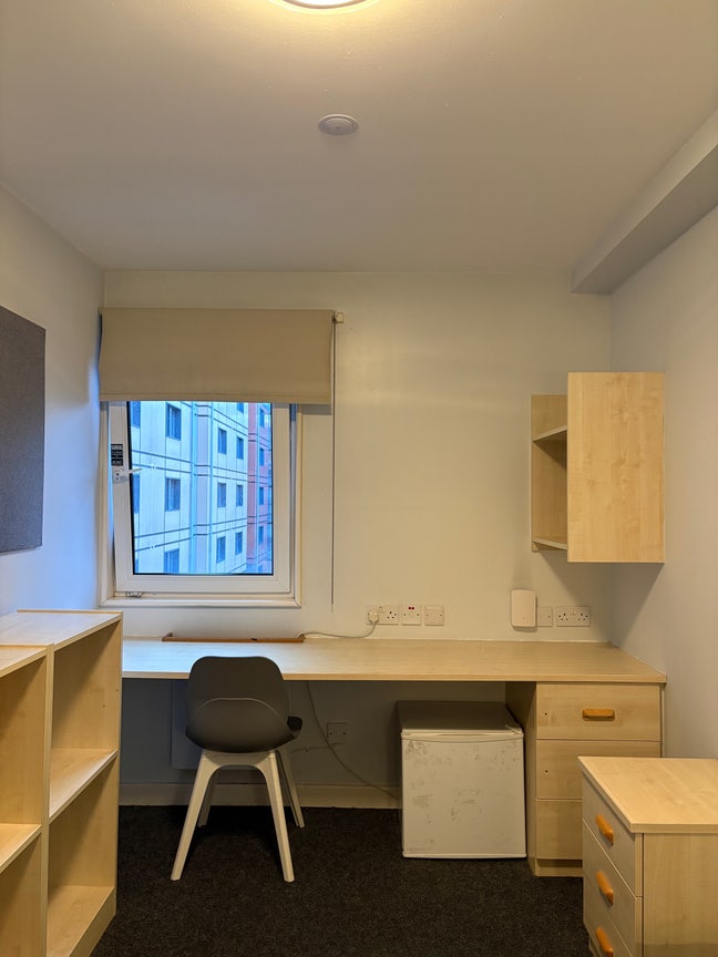 Student Bronze En Suite Room - IQ Wilmslow Park  Main Photo