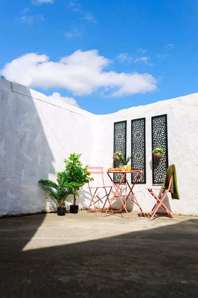 Home away from home in Middlesbrough TS1... Main Photo